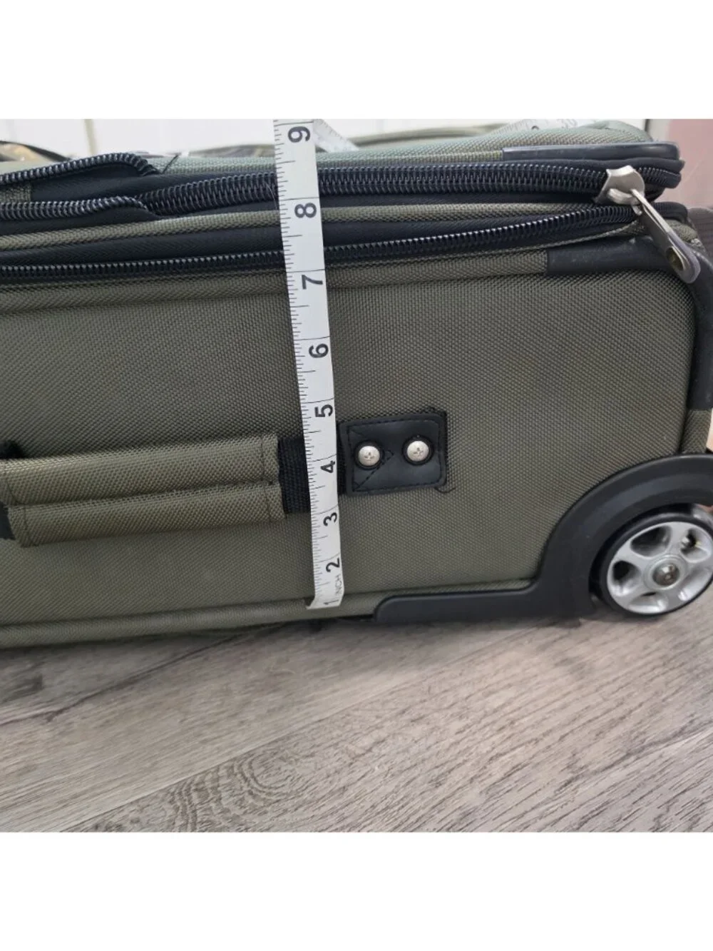 HEYS Olive Green Rolling Carry-On Luggage With Telescopic Handle alot of storage